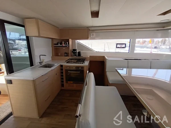 Lagoon 51 - Yacht Charter Sailica