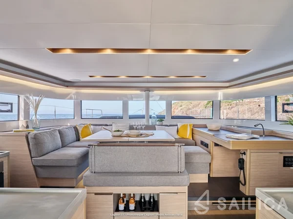 Lagoon 51 - Yacht Charter Sailica