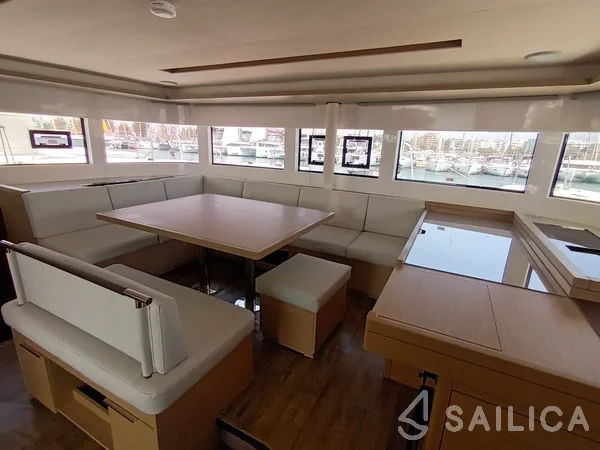 Lagoon 51 - Yacht Charter Sailica