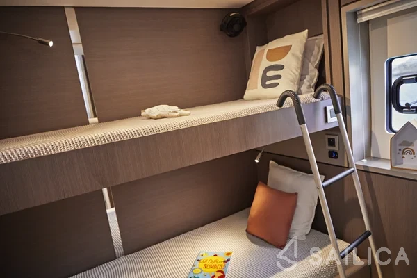 Bali 4.8  - Yacht Charter Sailica