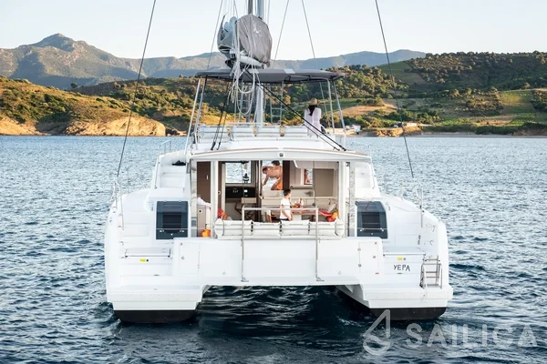 Bali 4.8  - Yacht Charter Sailica