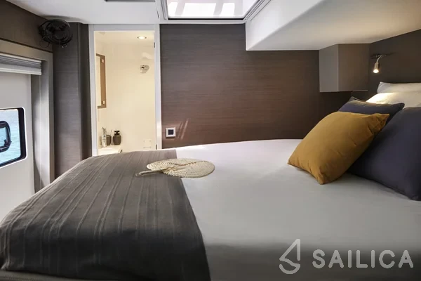 Bali 4.8  - Yacht Charter Sailica