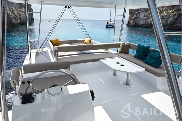 Bali 4.8  - Yacht Charter Sailica