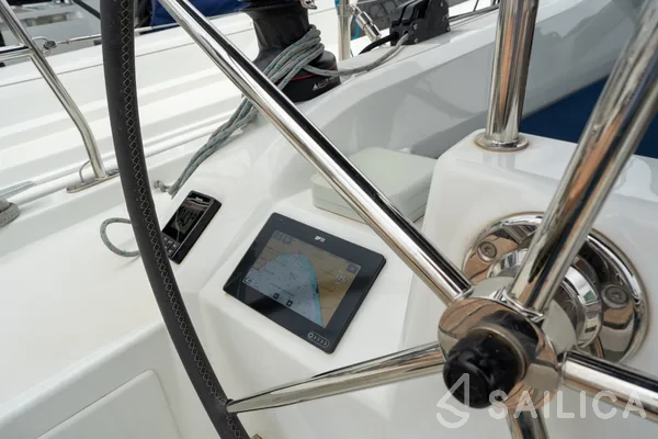 Oceanis 40.1 - Yacht Charter Sailica