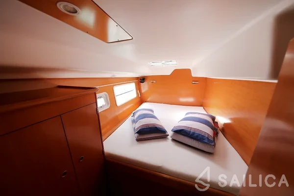Lagoon 380 S2 - Yacht Charter Sailica