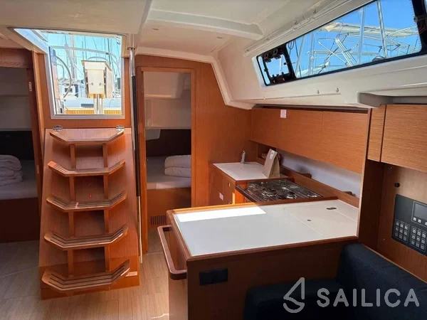 Bavaria C38 - Yacht Charter Sailica