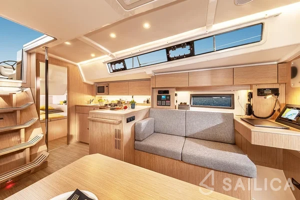 Bavaria C38 - Yacht Charter Sailica