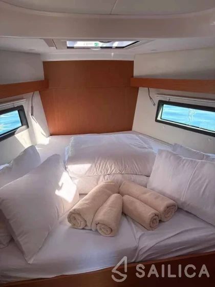 Bavaria C38 - Yacht Charter Sailica