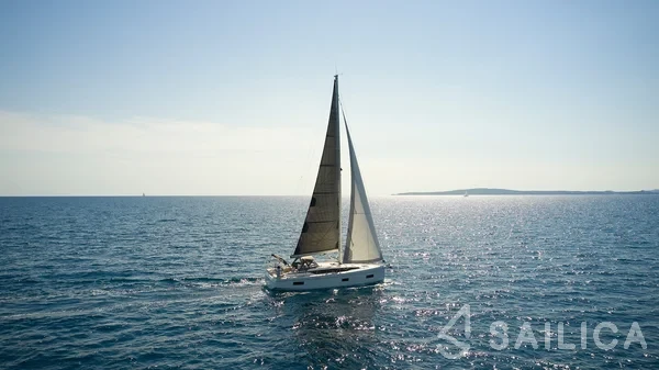 Bavaria C38 - Yacht Charter Sailica
