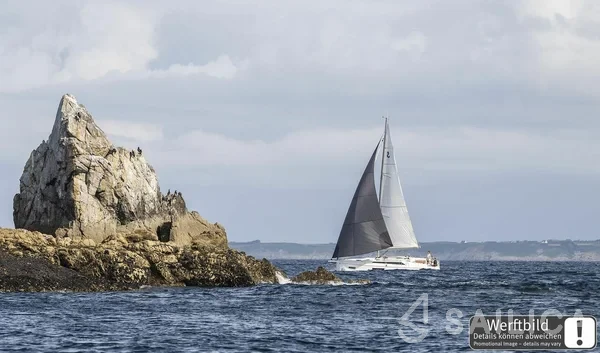 Oceanis 37.1 - Yacht Charter Sailica