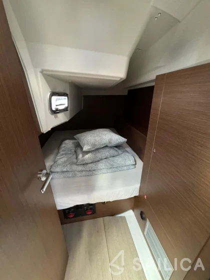 Oceanis 37.1 - Yacht Charter Sailica