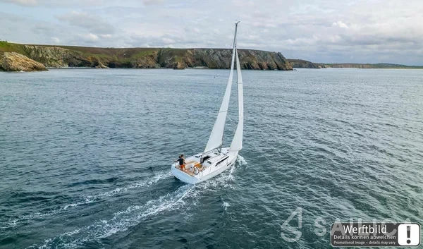 Oceanis 37.1 - Yacht Charter Sailica