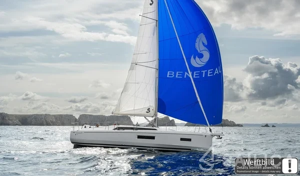 Oceanis 37.1 - Yacht Charter Sailica