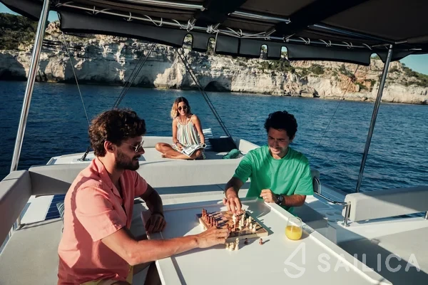 Bali 4.6 - Yacht Charter Sailica