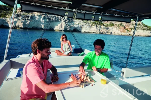 Bali 4.6 - Yacht Charter Sailica