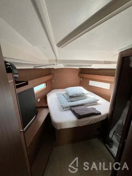 Oceanis 40.1 - Yacht Charter Sailica