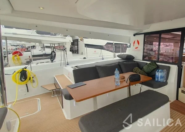 Elba 45 - Yacht Charter Sailica