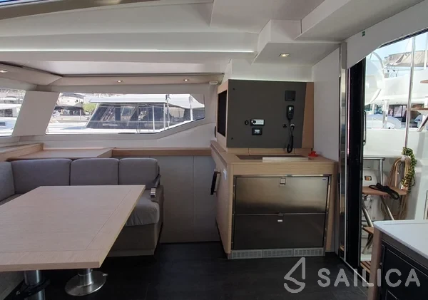 Elba 45 - Yacht Charter Sailica