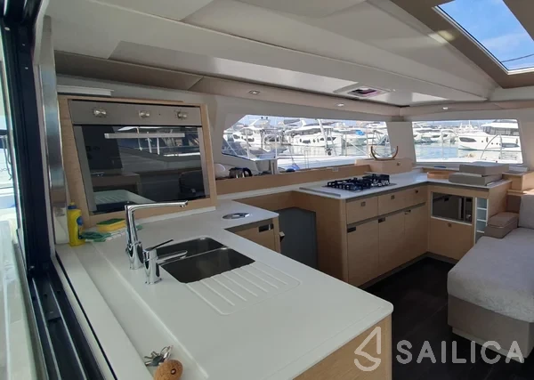 Elba 45 - Yacht Charter Sailica