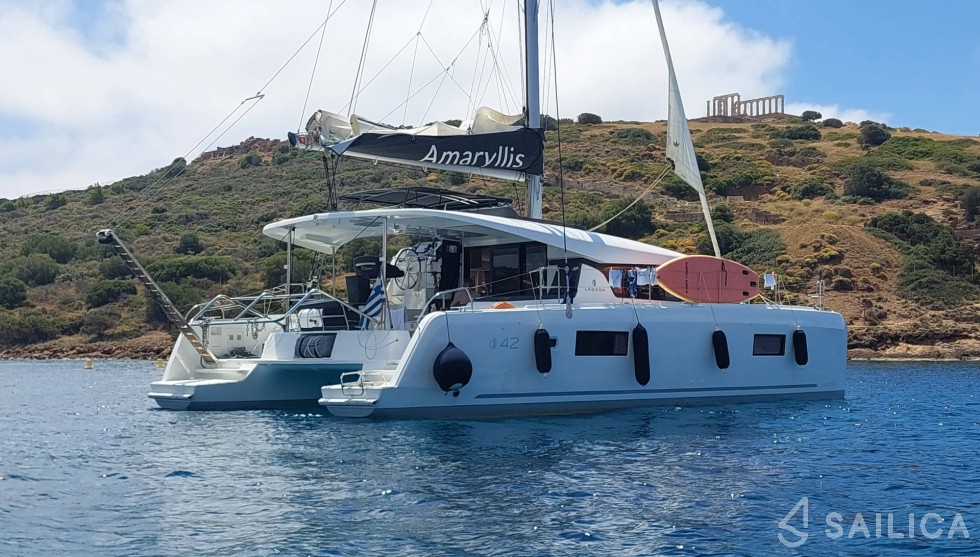 Lagoon 42 - Yacht Charter Sailica
