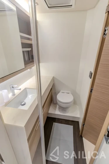 Lagoon 55 - Yacht Charter Sailica