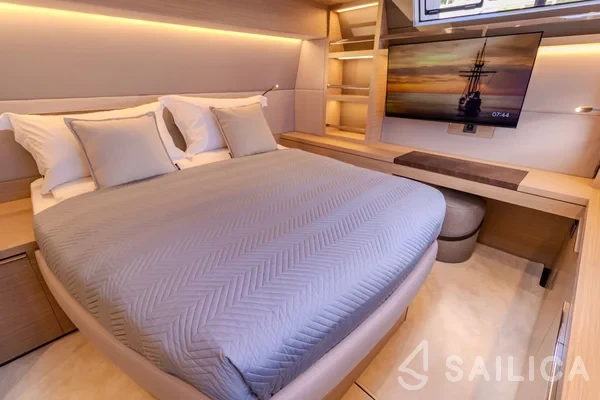 Lagoon 55 - Yacht Charter Sailica