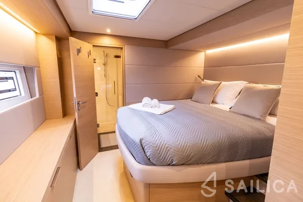 Lagoon 55 - Yacht Charter Sailica