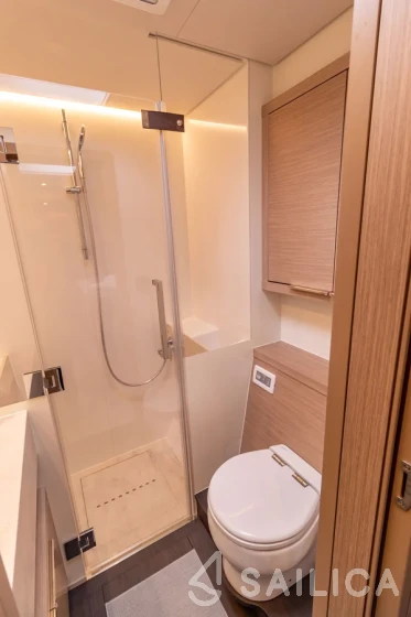 Lagoon 55 - Yacht Charter Sailica