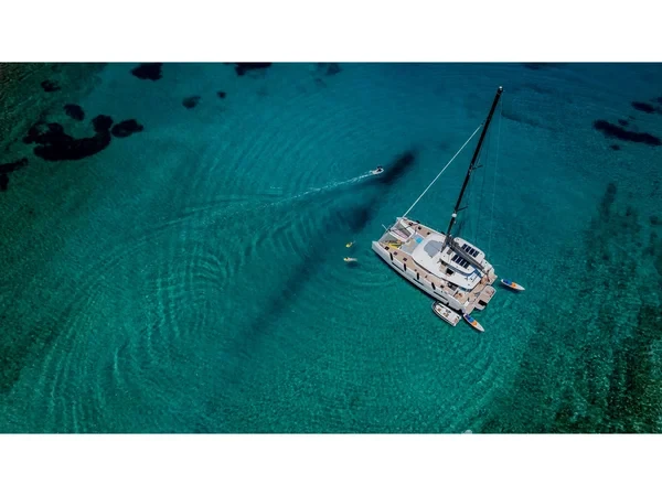 Lagoon 55 - Yacht Charter Sailica