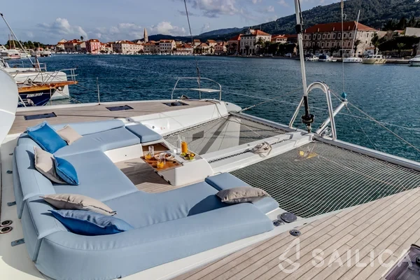 Lagoon 55 - Yacht Charter Sailica