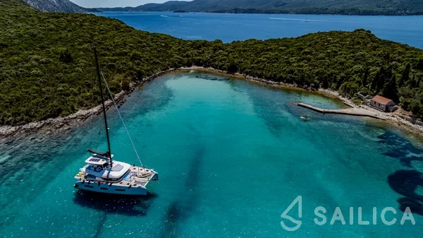 Lagoon 55 - Yacht Charter Sailica