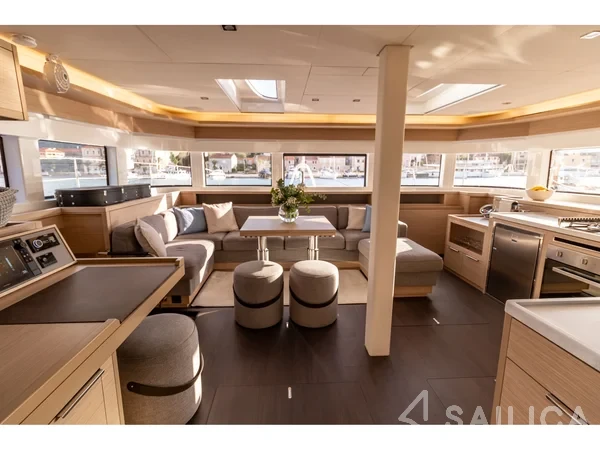 Lagoon 55 - Yacht Charter Sailica