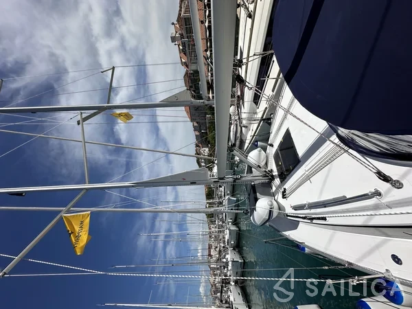 Bavaria 34 Cruiser - Yacht Charter Sailica