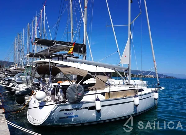 Bavaria 34 Cruiser - Yacht Charter Sailica