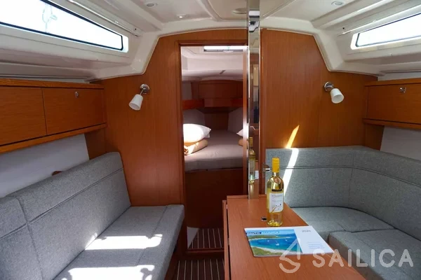 Bavaria 34 Cruiser - Yacht Charter Sailica