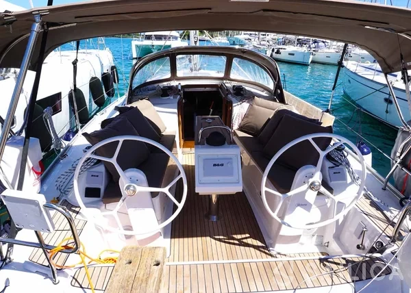 Bavaria 34 Cruiser - Yacht Charter Sailica