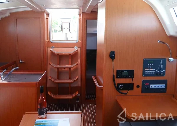 Bavaria 37 Cruiser - Yacht Charter Sailica
