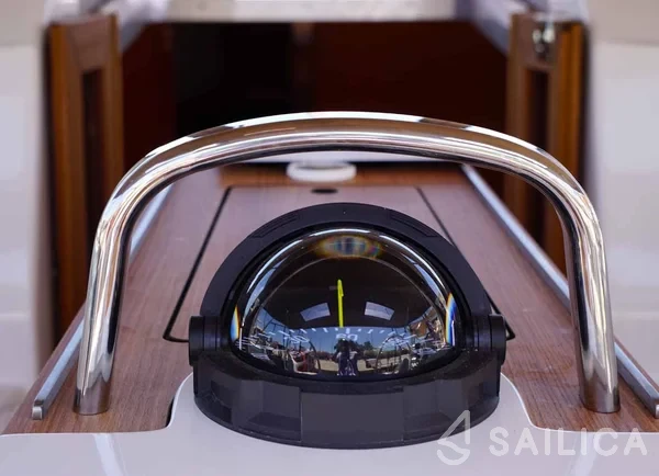 Bavaria 37 Cruiser - Yacht Charter Sailica