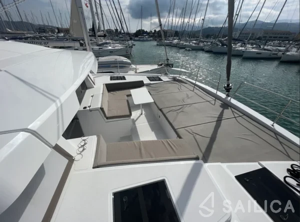 Bali 4.4 - Yacht Charter Sailica