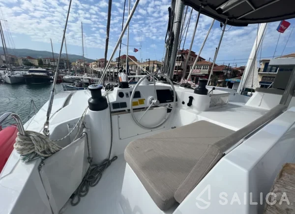 Bali 4.4 - Yacht Charter Sailica