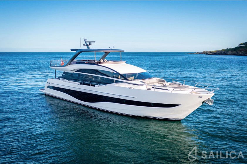 Luxury Motor Yacht - Yacht Charter Sailica