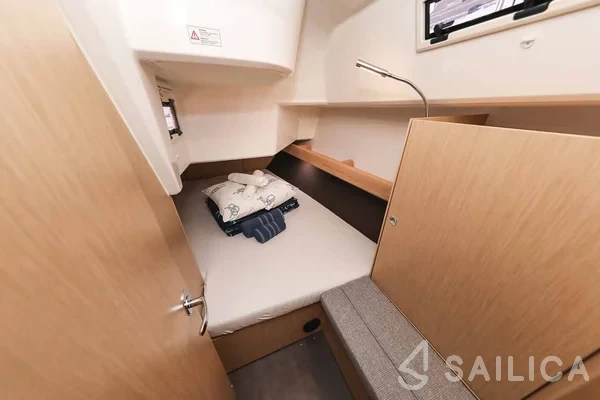 Bavaria 37 Cruiser - Yacht Charter Sailica