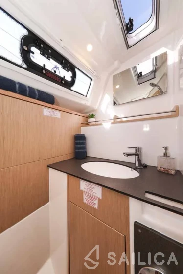 Bavaria 37 Cruiser - Yacht Charter Sailica