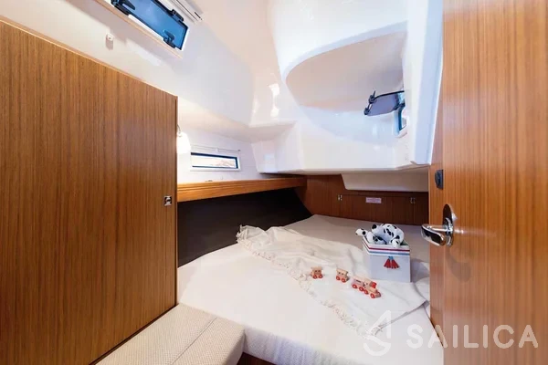 Bavaria 37 Cruiser - Yacht Charter Sailica