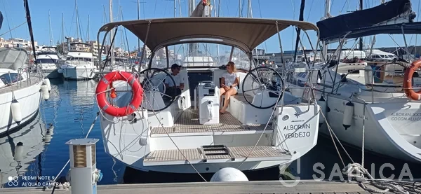 Sun Odyssey 410 - Yacht Charter Sailica