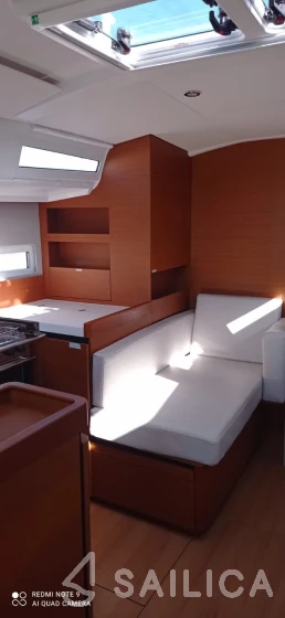 Sun Odyssey 410 - Yacht Charter Sailica