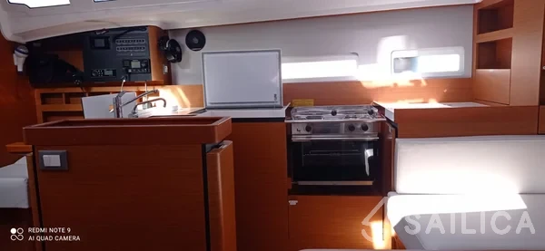 Sun Odyssey 410 - Yacht Charter Sailica
