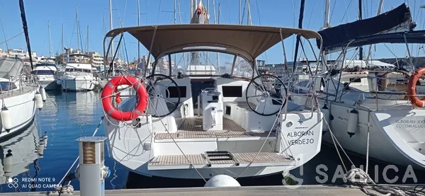 Sun Odyssey 410 - Yacht Charter Sailica