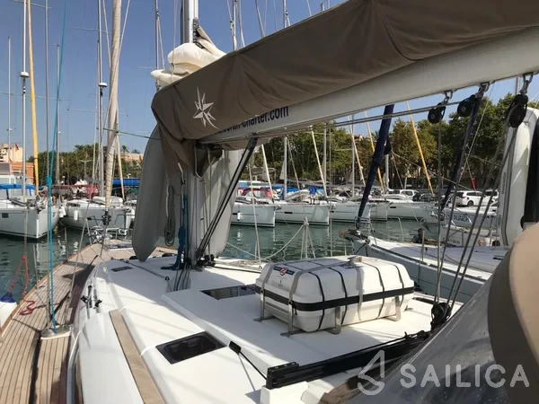 Sun Odyssey 519 - Yacht Charter Sailica