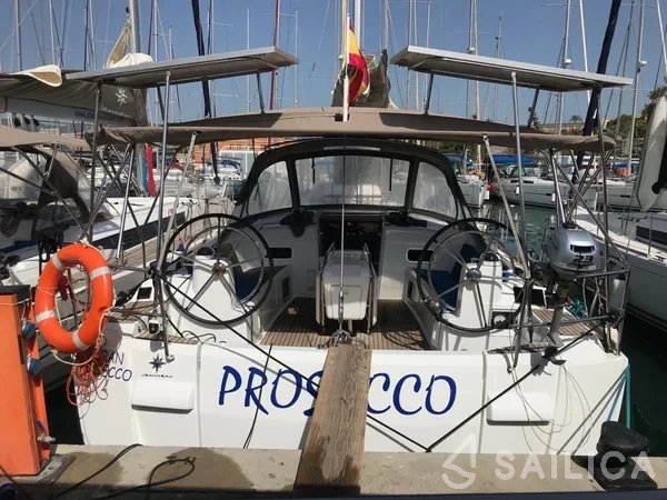 Sun Odyssey 519 - Yacht Charter Sailica